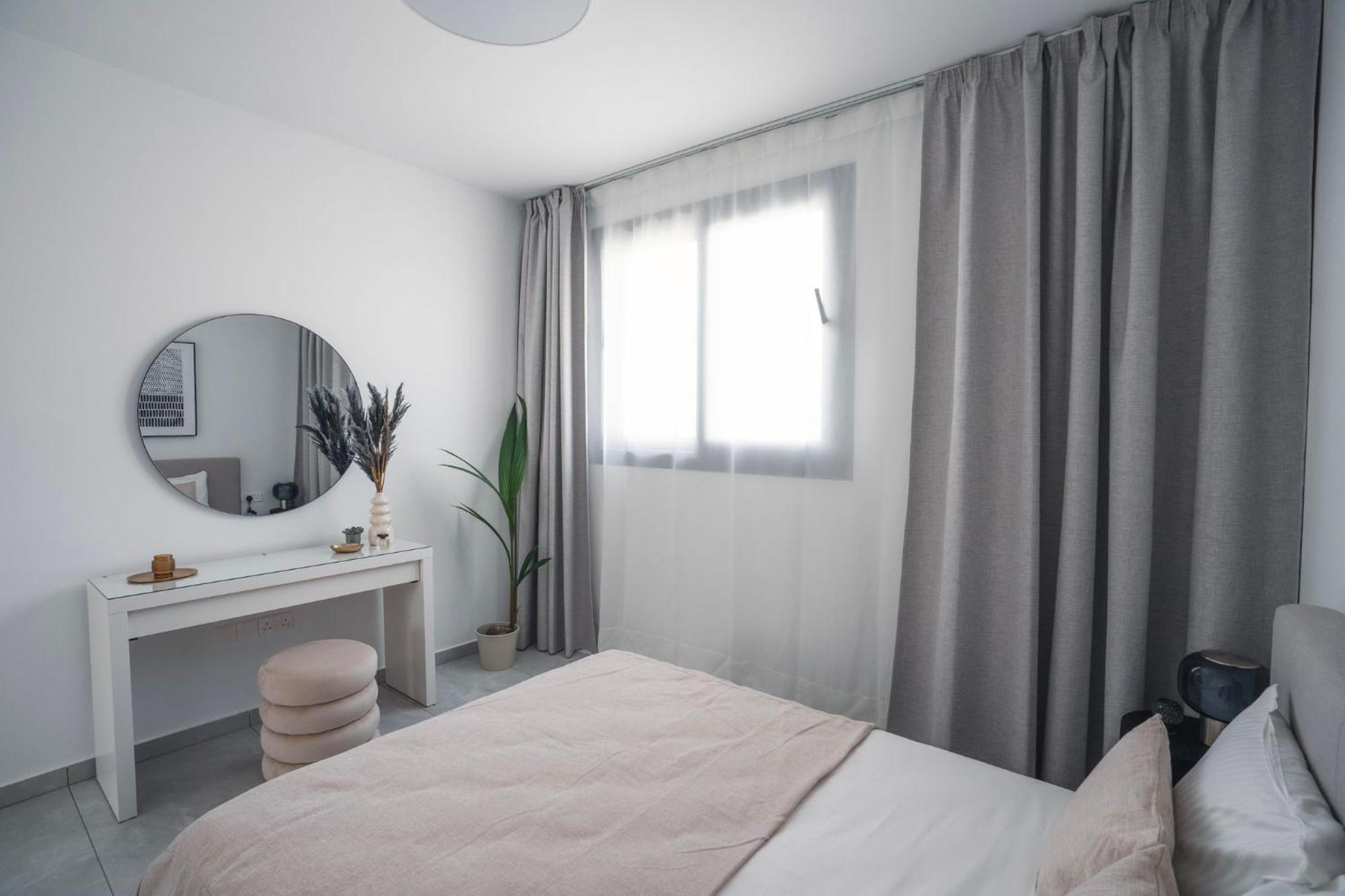 Mira Paphos - 2Bdr Apt With Private Terrace Apartment *